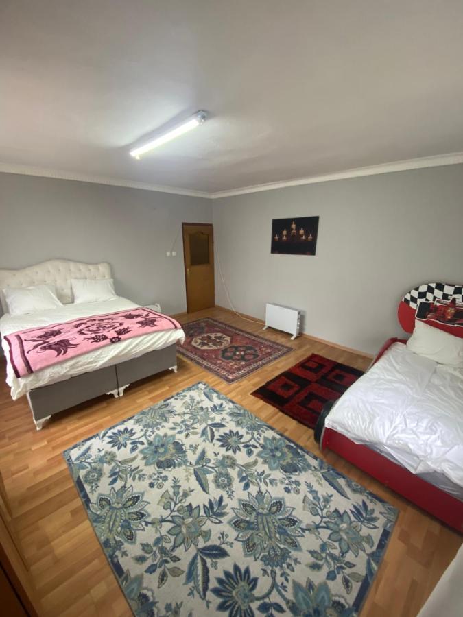 Ferienwohnung Triplex House Near The Airport Arnavutkoy Exterior foto